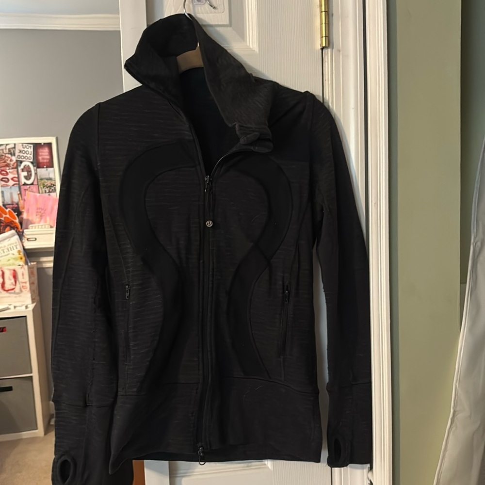 Lululemon zip jacket size 4